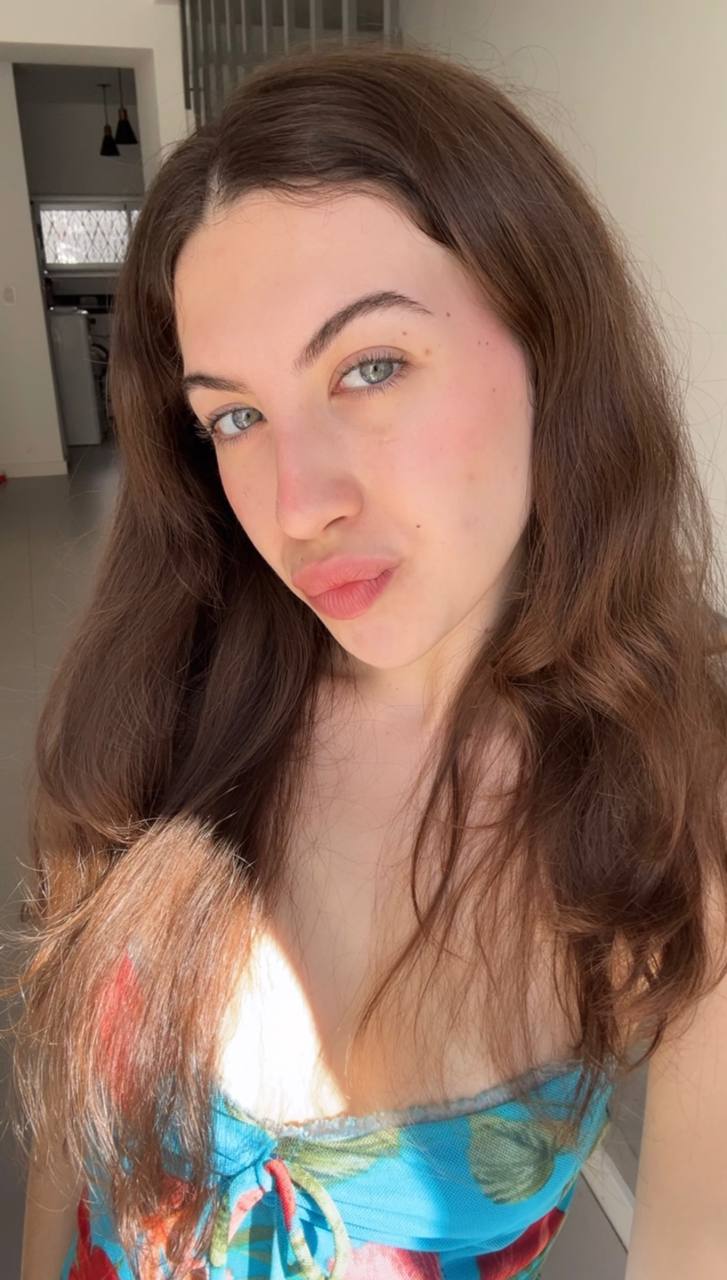 Nude girl Amber in Mashhad